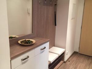 Pronájem bytu 2+1, Praha - Vokovice, Kladenská, 61 m2
