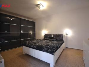 Prodej činžovního domu, Uničov, Masarykovo nám., 272 m2
