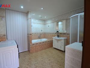 Prodej činžovního domu, Uničov, Masarykovo nám., 272 m2