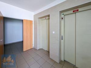 Pronájem bytu 2+kk, Praha - Troja, Hnězdenská, 47 m2