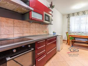 Prodej rodinného domu, Přezletice, Veleňská, 240 m2