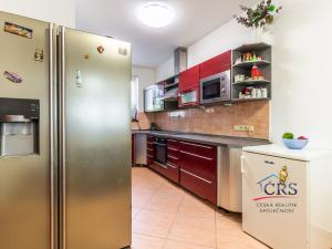 Prodej rodinného domu, Přezletice, Veleňská, 240 m2