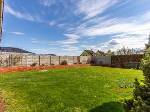 Prodej rodinného domu, Přezletice, Veleňská, 240 m2