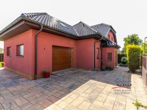 Prodej rodinného domu, Přezletice, Veleňská, 240 m2