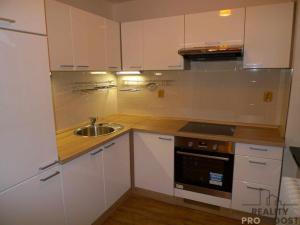Pronájem bytu 2+1, Olomouc, Mozartova, 60 m2