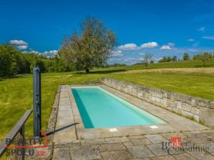 Prodej chalupy, Zákupy - Lasvice, 300 m2