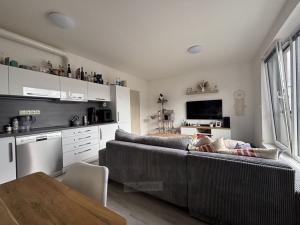 Pronájem bytu 3+kk, Včelná, Pod Tratí, 76 m2