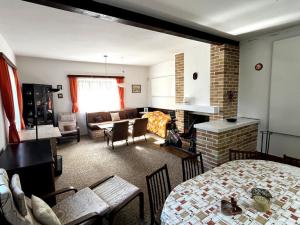 Prodej rodinného domu, Chotiněves - Jištěrpy, 200 m2