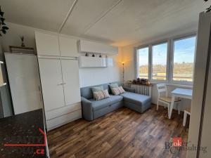 Prodej bytu 1+1, Cheb, Přátelství, 37 m2