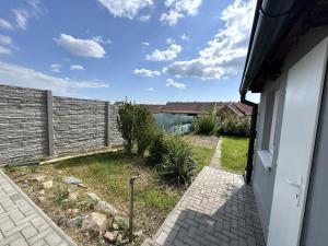 Prodej rodinného domu, Hrušovany u Brna, Masarykova, 110 m2