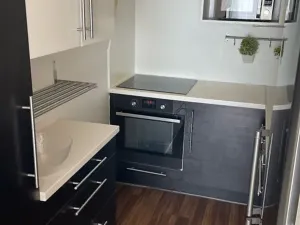 Pronájem bytu 2+kk, Praha - Kobylisy, Famfulíkova, 44 m2