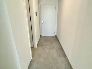 Prodej bytu 1+kk, Praha - Hostavice, Českobrodská, 31 m2