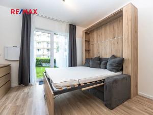 Pronájem bytu 1+kk, Praha - Libeň, Novovysočanská, 25 m2