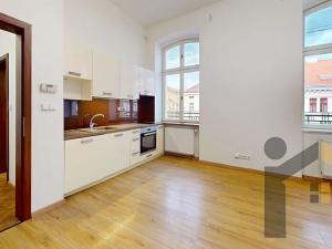 Pronájem bytu 2+kk, Praha - Karlín, Prvního pluku, 41 m2