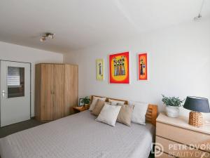 Prodej bytu 2+1, Praha - Vysočany, Odlehlá, 51 m2