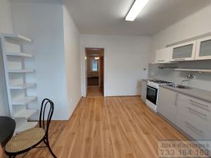 Pronájem bytu 1+1, Krnov - Pod Bezručovým vrchem, Tolstého, 40 m2