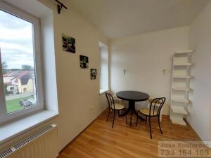 Pronájem bytu 1+1, Krnov - Pod Bezručovým vrchem, Tolstého, 40 m2