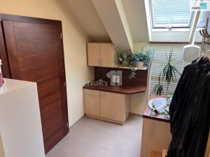 Pronájem obchodního prostoru, Karlovy Vary - Dvory, Chebská, 12 m2