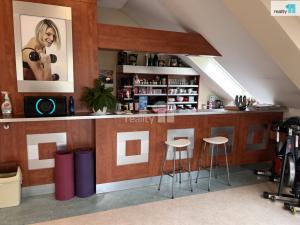 Pronájem obchodního prostoru, Karlovy Vary - Dvory, Chebská, 12 m2
