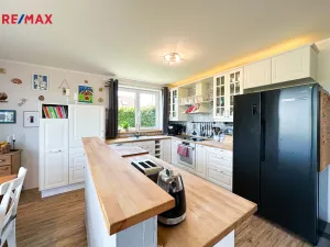 Prodej rodinného domu, Chaloupky, 154 m2