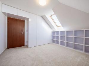 Prodej rodinného domu, Praha - Dolní Měcholupy, Ke Stinkovskému rybníku, 328 m2