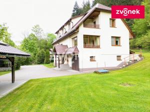 Prodej rodinného domu, Velké Karlovice, 200 m2