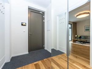 Pronájem bytu 1+1, Praha - Smíchov, Na Valentince, 50 m2