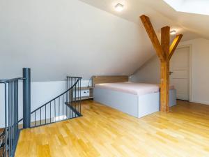 Prodej bytu 2+kk, Praha - Holešovice, Šimáčkova, 75 m2