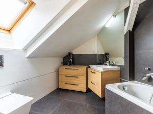 Prodej bytu 2+kk, Praha - Holešovice, Šimáčkova, 75 m2