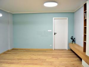 Pronájem bytu 3+kk, Ostrov, U Nemocnice, 72 m2