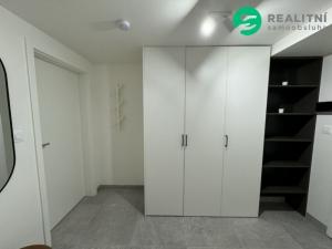 Prodej bytu 2+kk, Praha - Vršovice, Kubánské náměstí, 49 m2