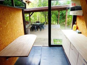 Pronájem chaty, Benešov, 25 m2