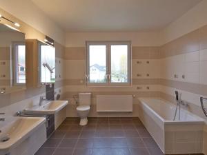 Pronájem vily, Průhonice, Pod Valem II., 350 m2