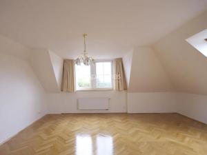 Pronájem vily, Praha - Lysolaje, 255 m2