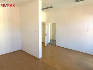 Prodej obchodního prostoru, Třebíč - Jejkov, Smila Osovského, 250 m2