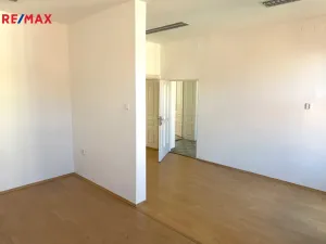 Prodej obchodního prostoru, Třebíč - Jejkov, Smila Osovského, 250 m2