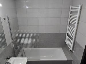 Pronájem bytu 2+kk, Praha - Stodůlky, Ferrariho, 60 m2