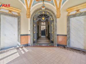 Pronájem historického objektu, Hradec Králové, Tomkova, 1502 m2