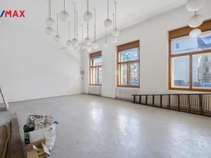 Pronájem historického objektu, Hradec Králové, Tomkova, 1502 m2