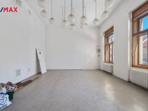 Prodej historického objektu, Hradec Králové, Tomkova, 1502 m2