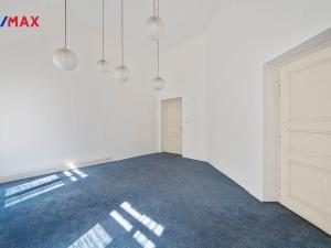 Prodej historického objektu, Hradec Králové, Tomkova, 1502 m2