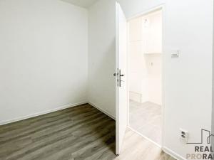 Pronájem bytu 1+1, Ostrava - Zábřeh, Svazácká, 35 m2