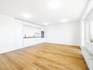 Prodej bytu 4+kk, Praha - Troja, Velká skála, 89 m2