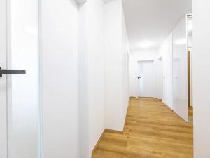 Prodej bytu 4+kk, Praha - Troja, Velká skála, 89 m2