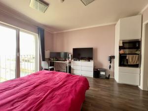 Pronájem bytu 1+kk, Praha - Libeň, Novovysočanská, 26 m2
