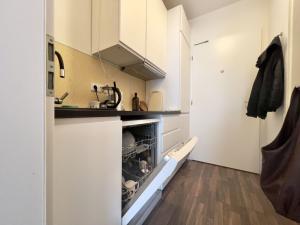 Pronájem bytu 1+kk, Praha - Libeň, Novovysočanská, 26 m2
