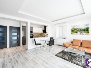 Pronájem vícegeneračního domu, Praha - Újezd, 131 m2