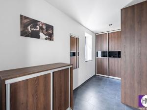 Pronájem vícegeneračního domu, Praha - Újezd, 131 m2