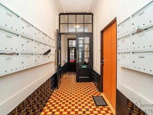 Pronájem bytu 2+kk, Praha - Žižkov, Žerotínova, 47 m2