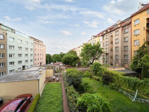 Pronájem bytu 1+kk, Praha - Nusle, Čiklova, 30 m2